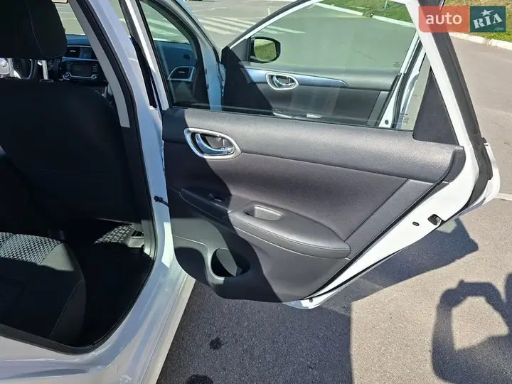Nissan Sentra 2017 photo 4