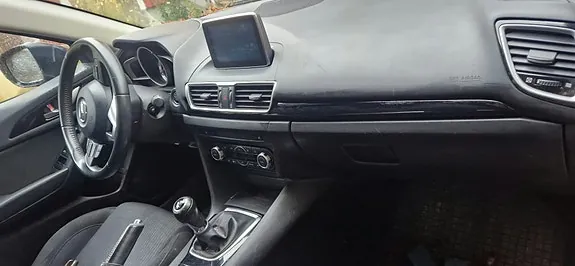 Mazda 3 2015 photo 3