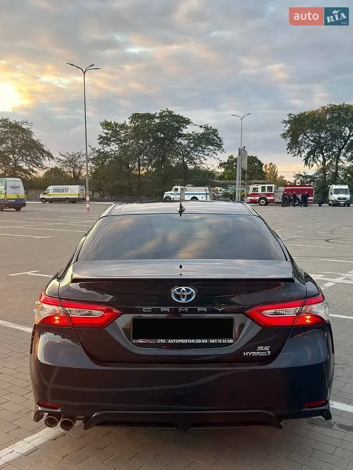 Toyota Camry 2019 photo 3