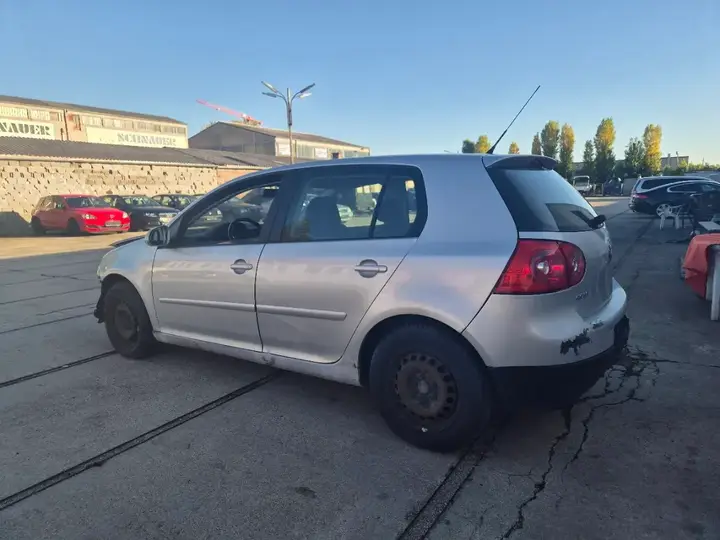 Volkswagen Golf 2005 photo 3