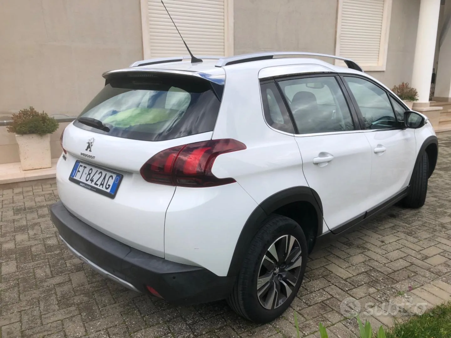 Peugeot 2008 2018 photo 2