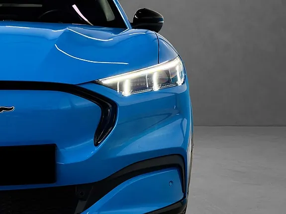 Ford Mustang Mach-E 2022 photo 3