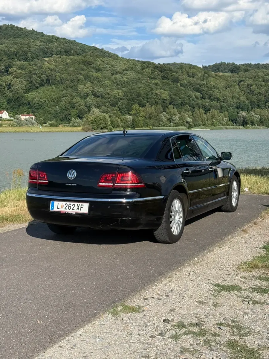 Volkswagen Phaeton 2014 photo 2