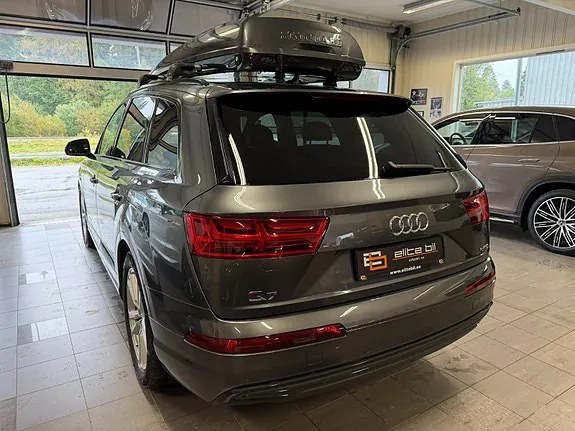 Audi Q7 2017 photo 5
