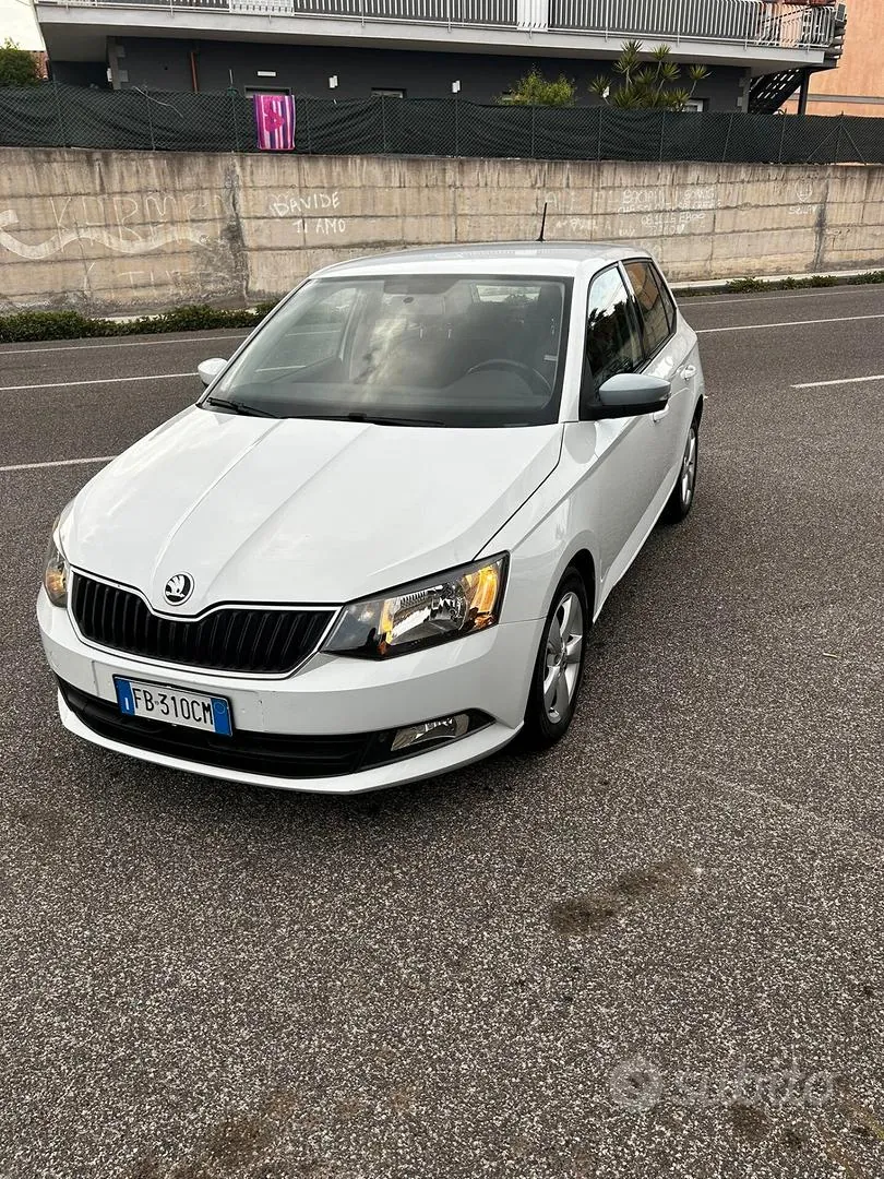 Skoda Fabia 2016 photo 2