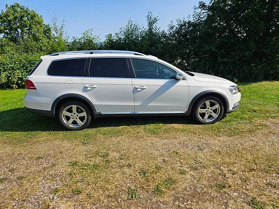 Volkswagen Passat Alltrack 2015 photo 2
