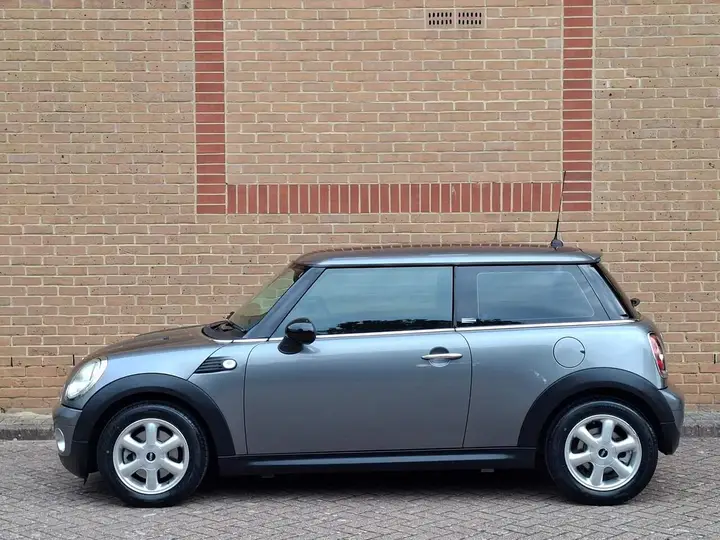 Mini One 2009 photo 3