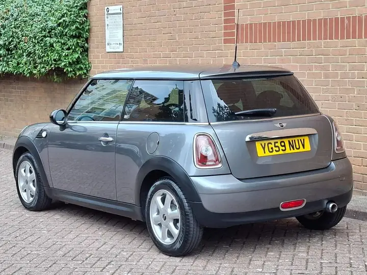 Mini One 2009 photo 2