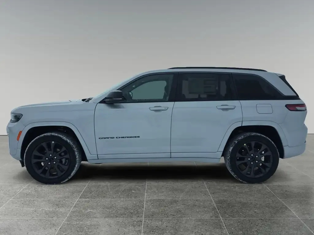 Jeep Grand Cherokee 2026 photo 3