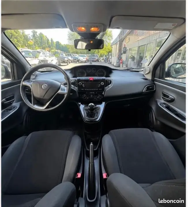 Lancia Ypsilon 2014 photo 3