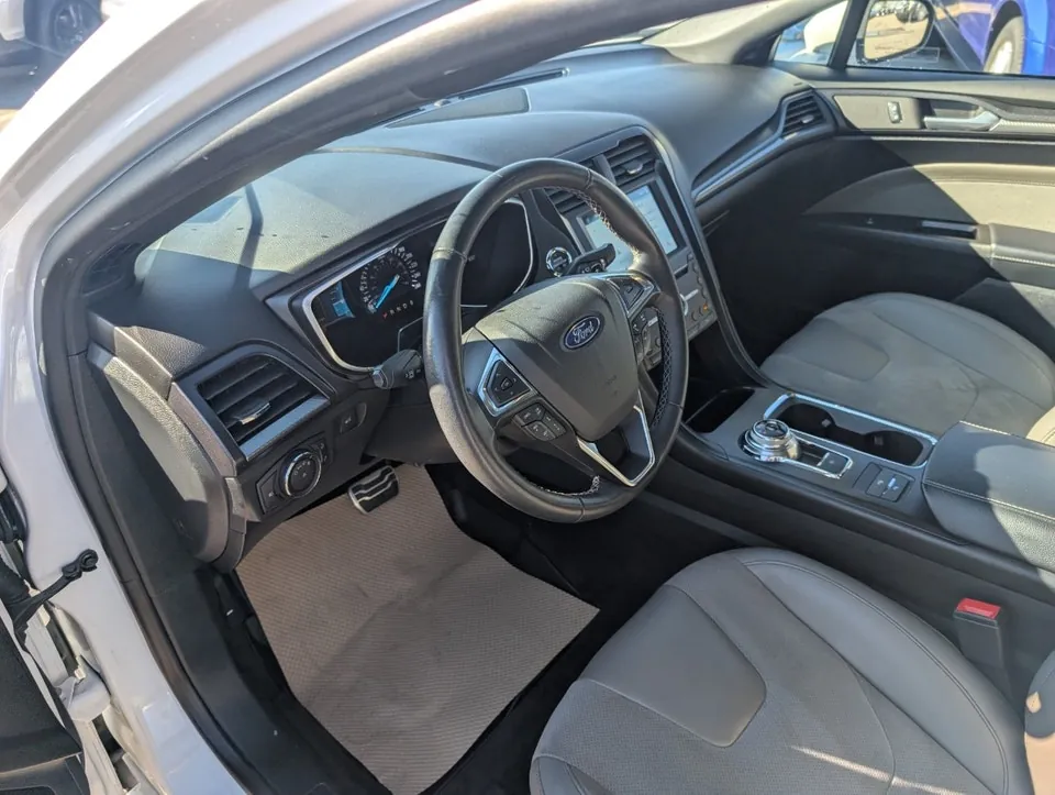 Ford Fusion 2018 photo 2