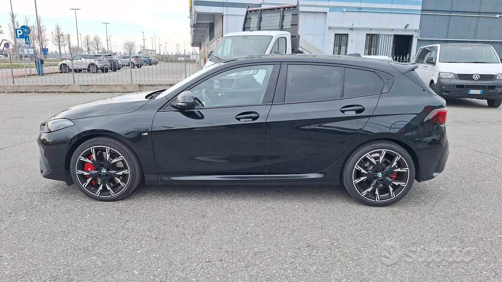 BMW 118 2025 photo 4