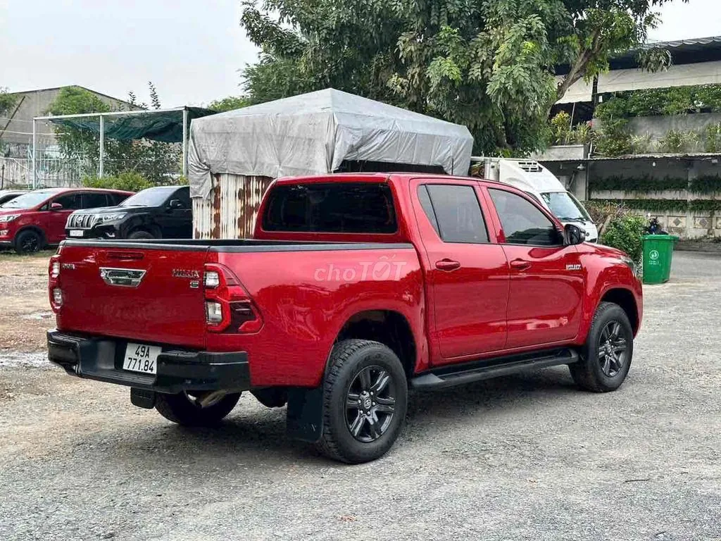 Toyota Hilux 2025 photo 3