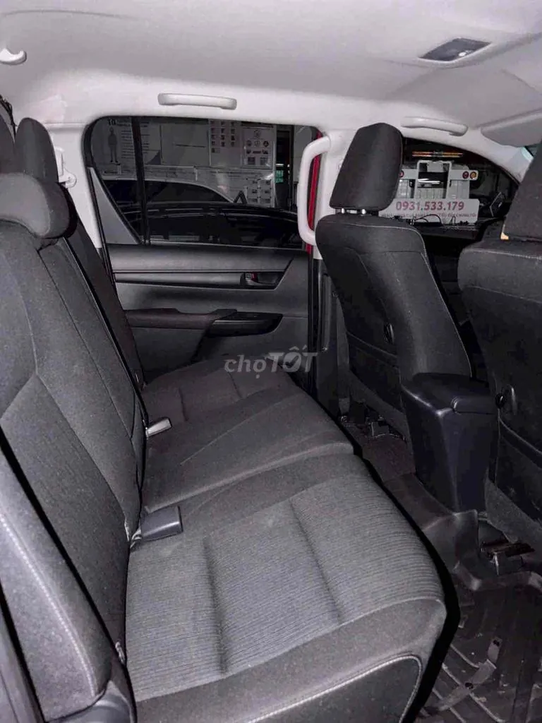 Toyota Hilux 2025 photo 5
