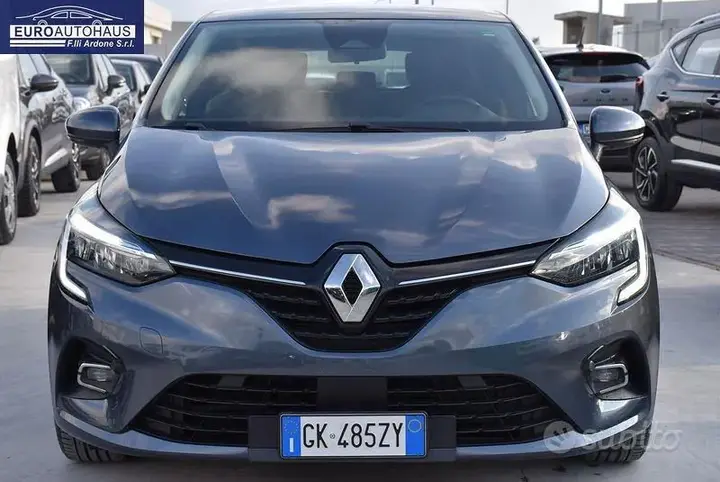 Renault Clio 2022 photo 2