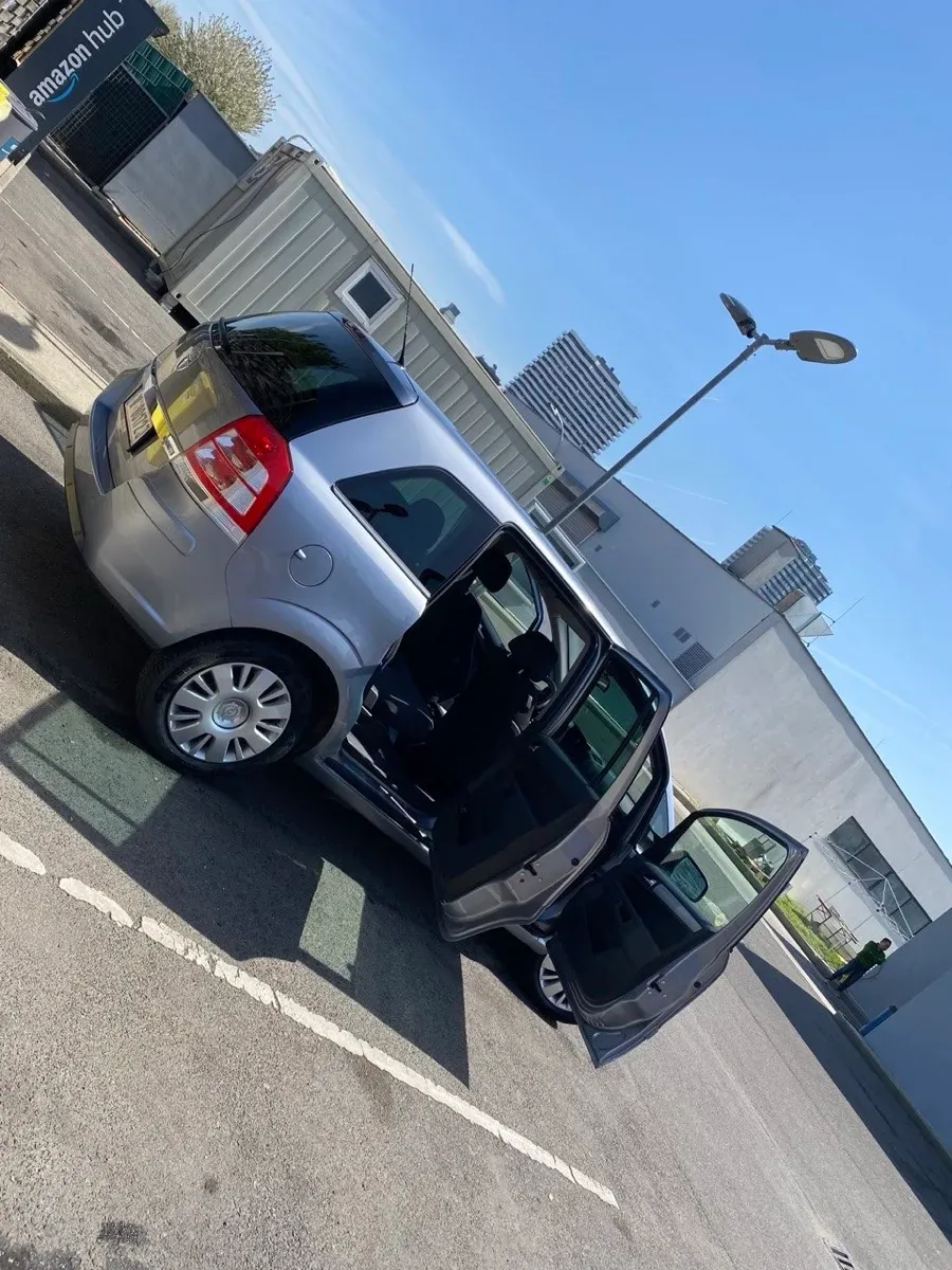 Opel Zafira 2010 photo 3