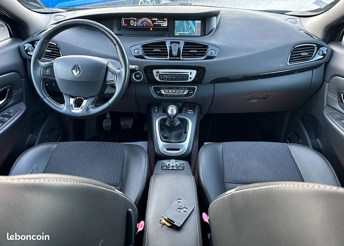 Renault Scenic 2013 photo 3