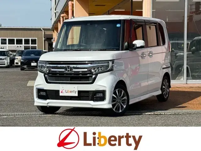 Honda N-Box 2022 photo 2