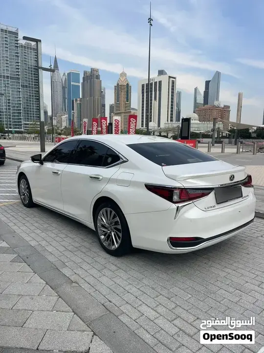 Lexus Es 300 2023 photo 3