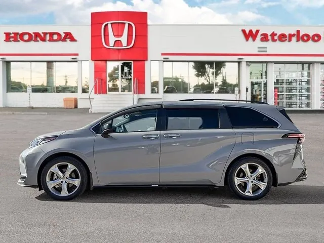 Toyota Sienna 2024 photo 3