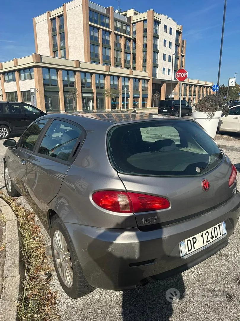 Alfa Romeo 147 2008 photo 3