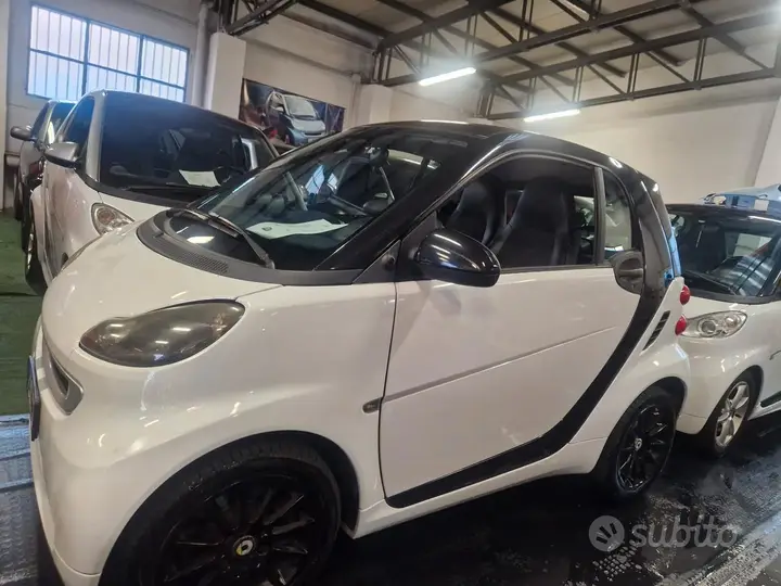 Smart Fortwo 2011 photo 4