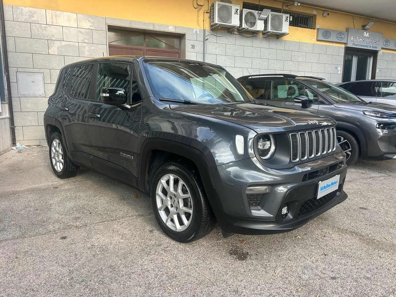 Jeep Renegade 2024 photo 2
