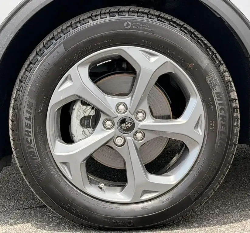 Ford Escape 2025 photo 4