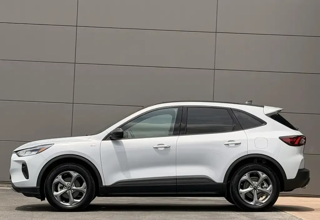 Ford Escape 2025 photo 3