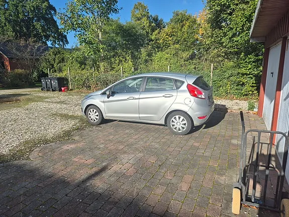 Ford Fiesta 2013 photo 4