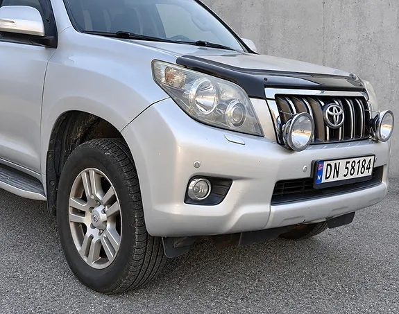 Toyota Land Cruiser 2011 photo 5