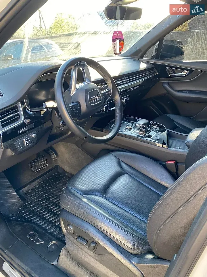Audi Q7 2017 photo 4