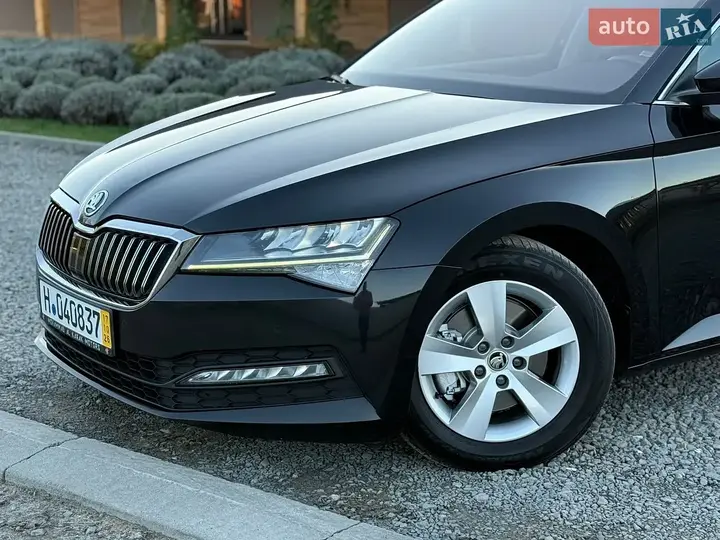 Skoda Superb 2020 photo 5
