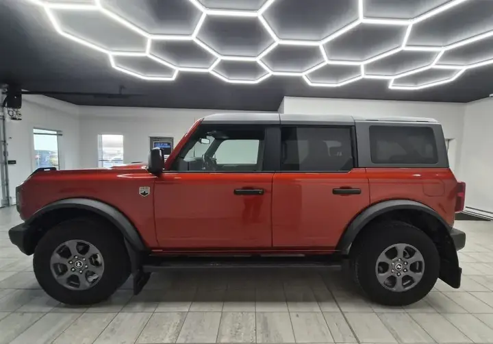 Ford Bronco 2024 photo 2