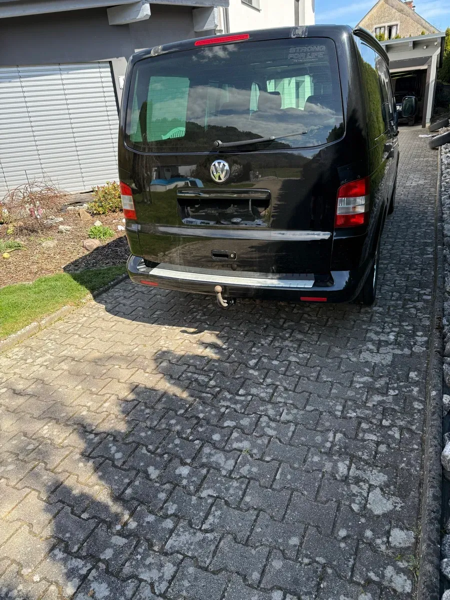 Volkswagen T5 2006 photo 2