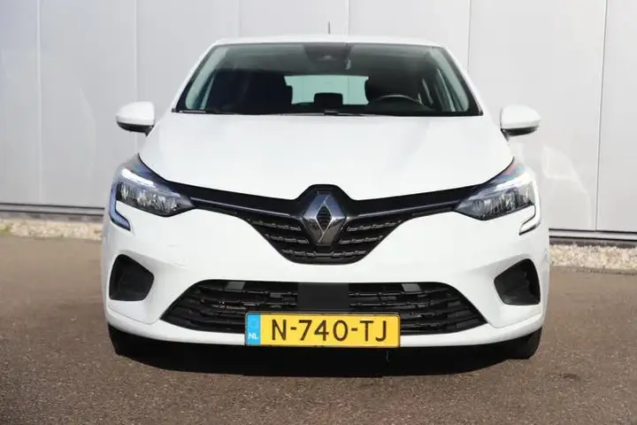 Renault Clio 2022 photo 2