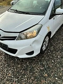 Toyota Yaris 2013 photo 3