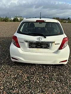Toyota Yaris 2013 photo 5