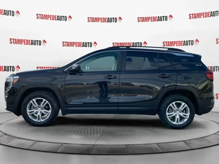 GMC Terrain 2022 photo 2
