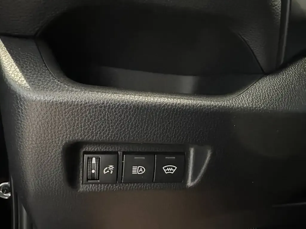 Toyota Rav4 2023 photo 3