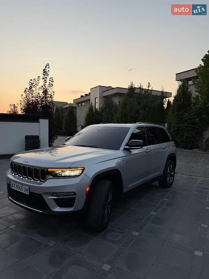 Jeep Grand Cherokee 2022 photo 3