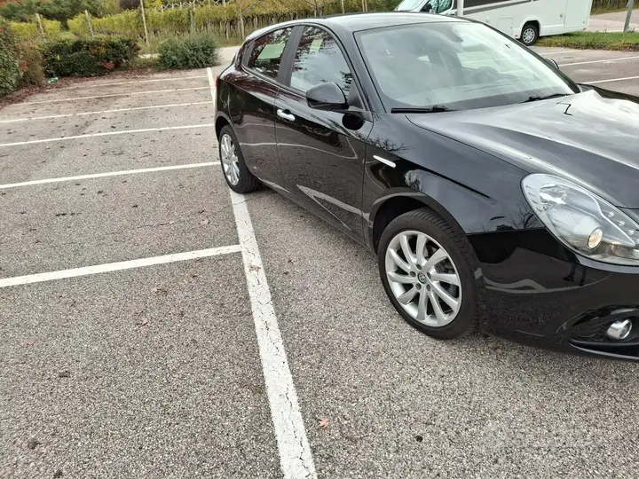 Alfa Romeo Giulietta 2019 photo 3
