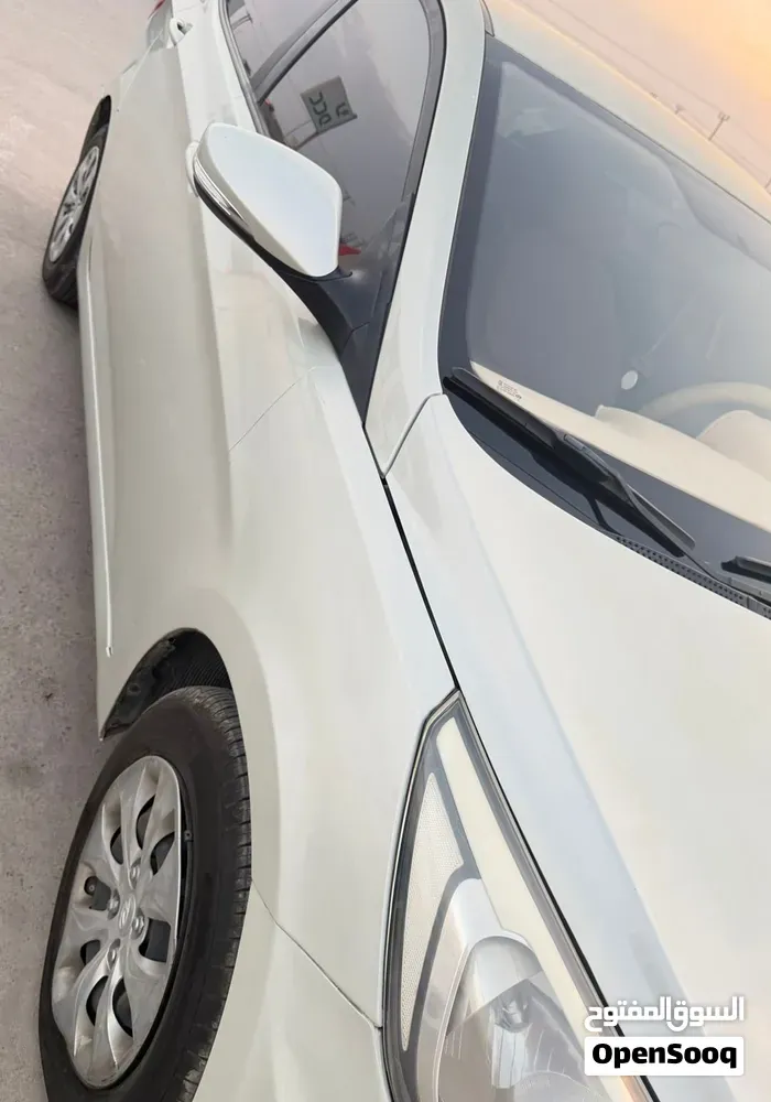 Hyundai Accent 2017 photo 2