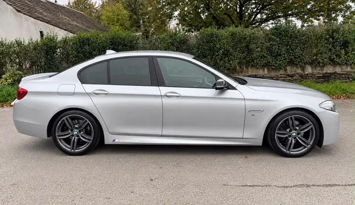 BMW 5 Series 2014 photo 2
