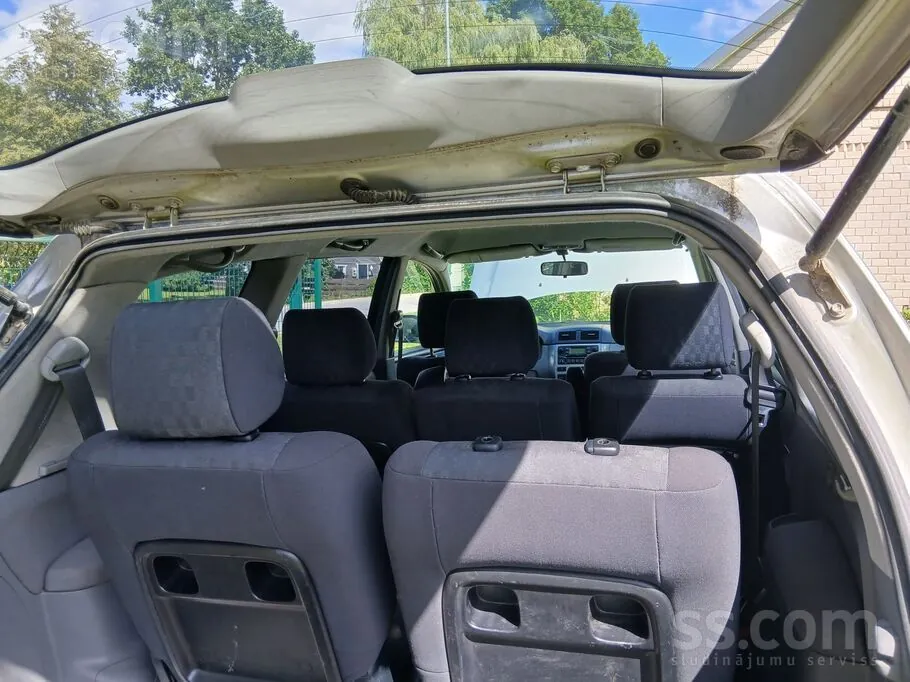 Toyota Avensis Verso