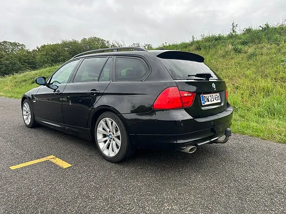 BMW 318D 2008 photo 2