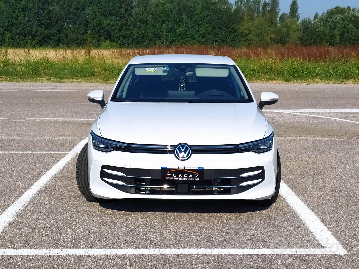 Volkswagen Golf 2025 photo 2