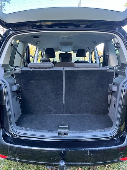 Volkswagen Touran 2011 photo 5