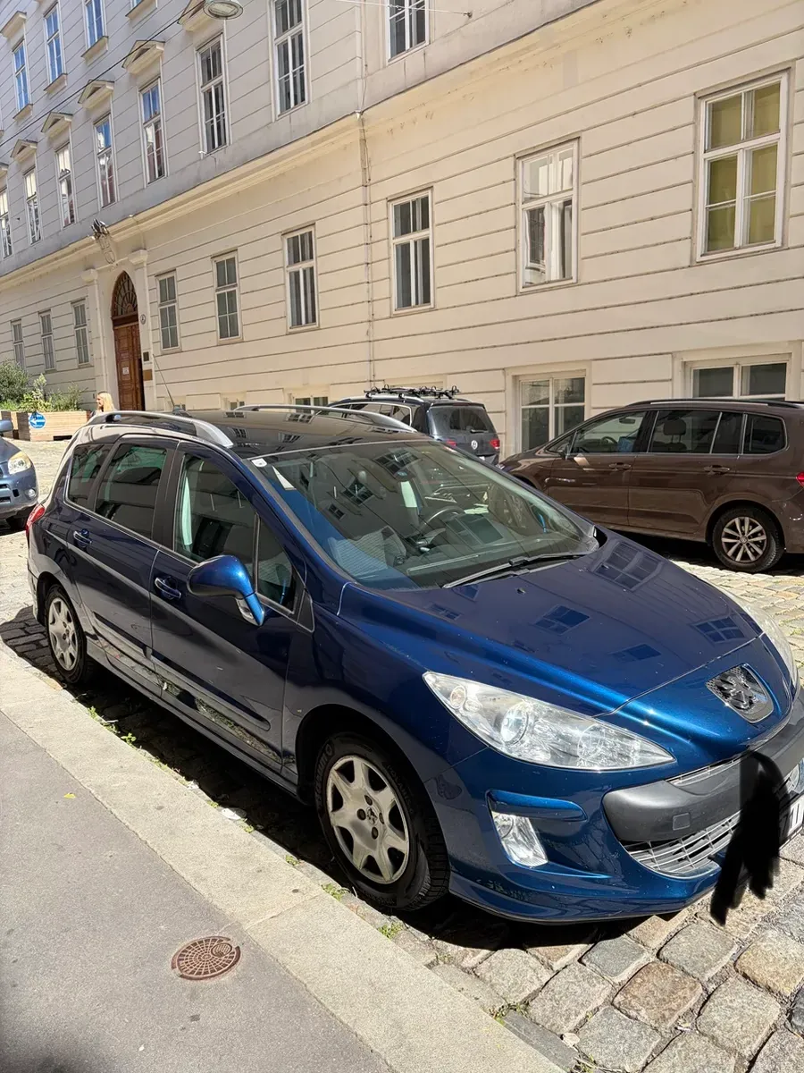 Peugeot 308 2008 photo 3