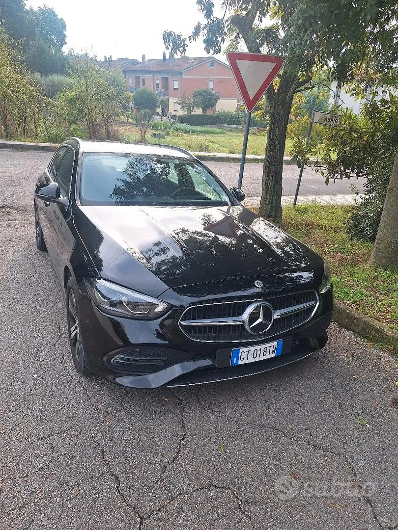 Mercedes-Benz C200 2024 photo 2